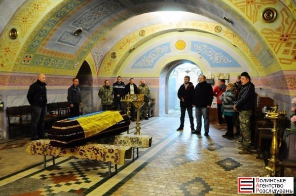 У Луцьку зустріли тіло загиблого сапера. ФОТО