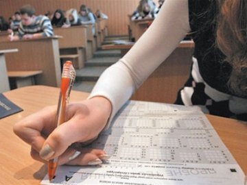 Школярі масово ігнорують іспит з російської мови