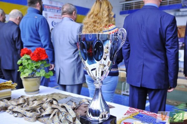 У Луцьку змагалися штангісти. ФОТО