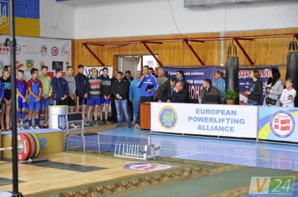 У Луцьку змагалися штангісти. ФОТО