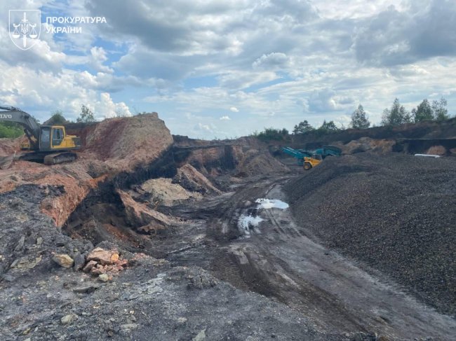 Львівська фірма вкрала на Волині 105 тисяч тонн корисних копалин