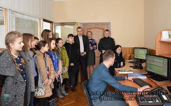 Луцькі школярі ознайомились з роботою поліцейських. ФОТО. ВІДЕО