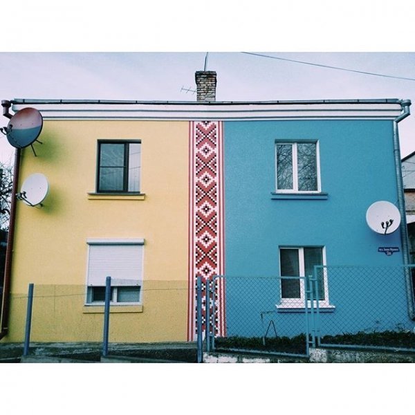 Патріотичний будинок на вулиці Шевченка від @kirewsa