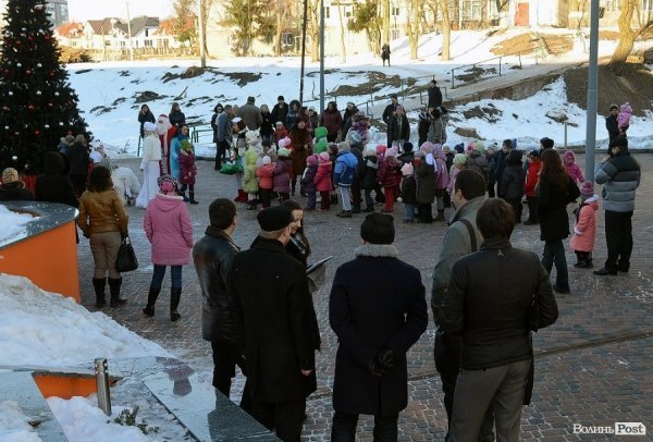 Дітям із «важких» сімей подарували новорічний настрій. ФОТО