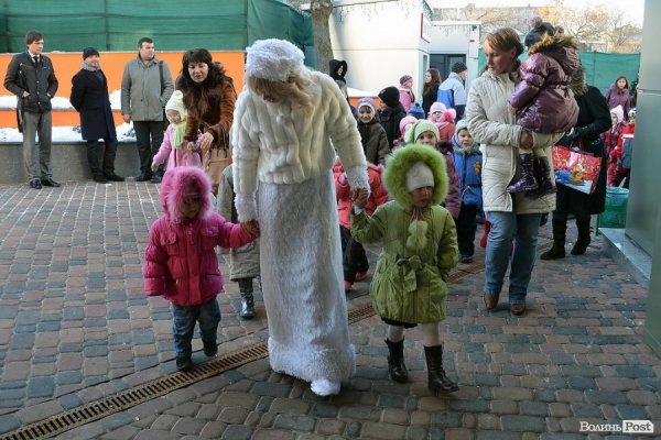 Дітям із «важких» сімей подарували новорічний настрій. ФОТО