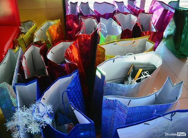 Дітям із «важких» сімей подарували новорічний настрій. ФОТО