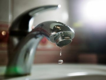 Через ремонт у деяких районах Луцька – понижений тиск води