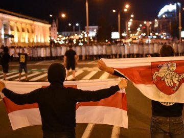 Вибори у Білорусі: країну охопили масові протести і силовики розганяють людей