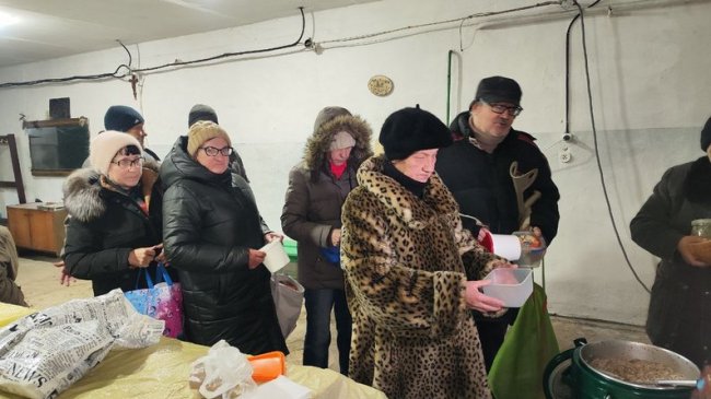 Пів сотні гарячих обідів щодня: як у місті на Волині працює благодійна їдальня