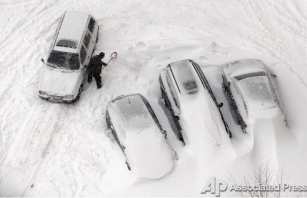 Фото Києва, заваленого снігом
