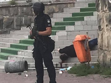 В Чернівцях посеред вулиці застрелили чоловіка