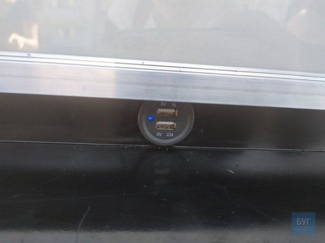 У волинському місті встановили пункт підзарядки гаджетів, який працює на сонячних батареях. ФОТО