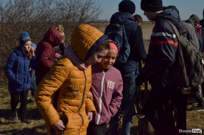 Екологічна акція у Промені, або Як у шквальний вітер народжувався новий ліс. ФОТО