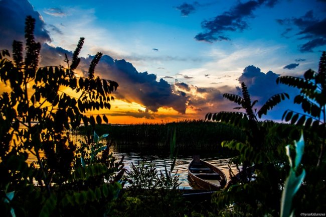 Край неба палає: захопливий захід сонця на Світязі. ФОТО