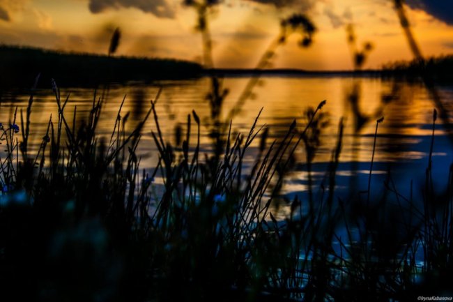 Край неба палає: захопливий захід сонця на Світязі. ФОТО