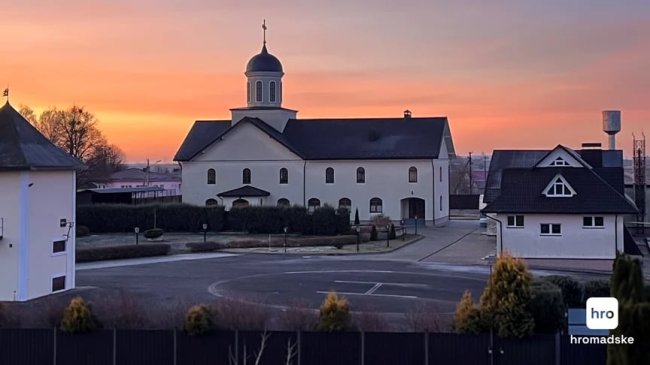 «Немає зв’язку з Медведчуками, але за них молюся»: як живе Зимненський монастир УПЦ (МП) на Волині 