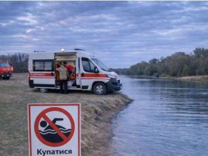 На Волині підліток випадково зіштовхнув з мосту чотирирічну дитину