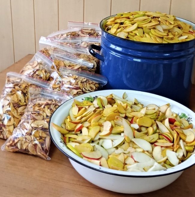 Смачний перекус: сім'я із Ковельщини готує енергетичні набори для захисників 