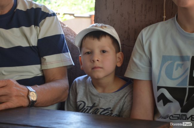 «Ми не могли повірити, що так буває». ЖІНКА З ЛУЦЬКА БЕЗОПЛАТНО ПРИХИСТИЛА ДЕКІЛЬКА СІМЕЙ ПЕРЕСЕЛЕНЦІВ