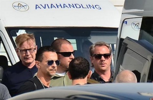 Depeche Mode у Києві зустрічав «Беркут». ФОТО