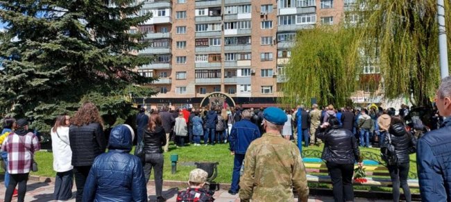 На Житомирщині попрощалися з 22-річним військовим, який загинув на Донбасі. ФОТО
