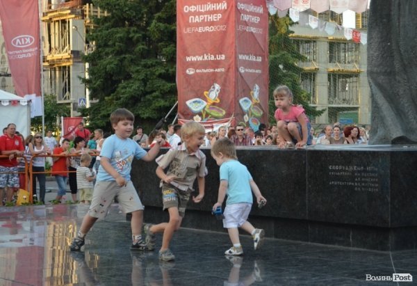 Фінал «Євро-2012» у Луцьку: гурт С.К.А.Й., нагороди, розваги. ФОТО