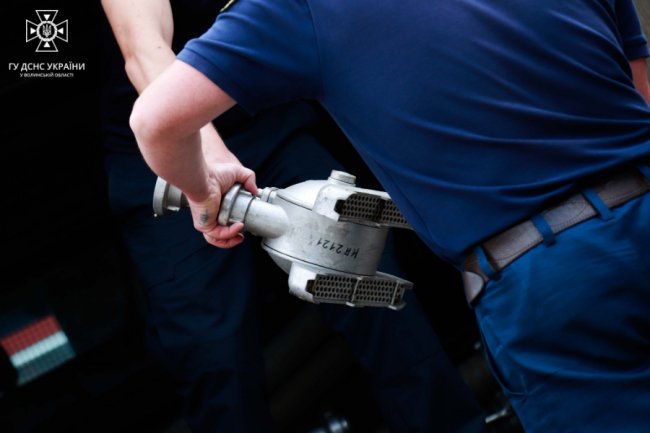 Волинські рятувальники отримали пожежно-технічне обладнання від благодійників з Німеччини