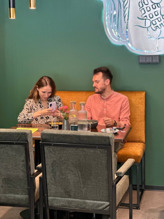 У Луцьку відкрилося сімейне кафе «Golden Waffles family»: смачні новинки, меню та ціни