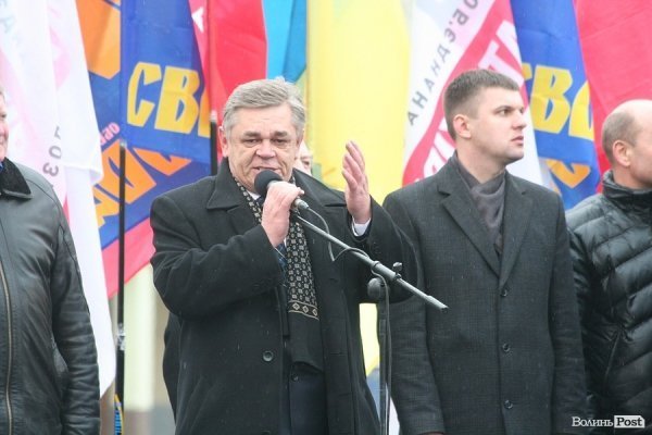 «Вставай, Україно» у Луцьку: обличчя протесту. ФОТО