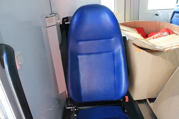 Карети швидкої допомоги, привезені Самообороною. ФОТО