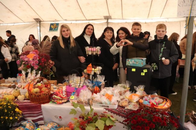 У Боратині на фестивалі зібрали понад півмільйона гривень на автівку для військових громади