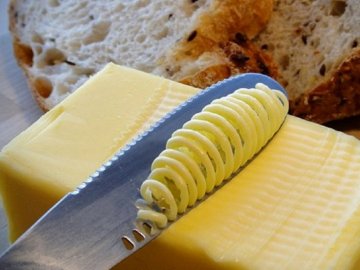 У Луцьку виявили фальсифіковане масло