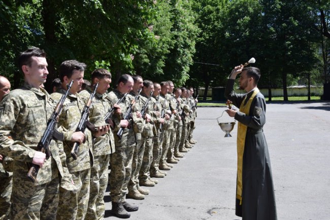 У Луцьку прикордонники-новобранці склали військову присягу. ФОТО
