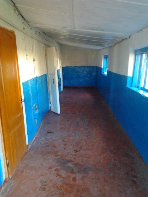 Сільські реалії під Луцьком: школа-курник. ФОТО