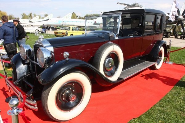 У столиці стартував найбільший фестиваль ретро авто OldCarLand-2016. ФОТО