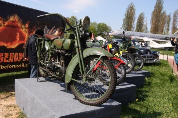 У столиці стартував найбільший фестиваль ретро авто OldCarLand-2016. ФОТО