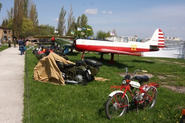 У столиці стартував найбільший фестиваль ретро авто OldCarLand-2016. ФОТО