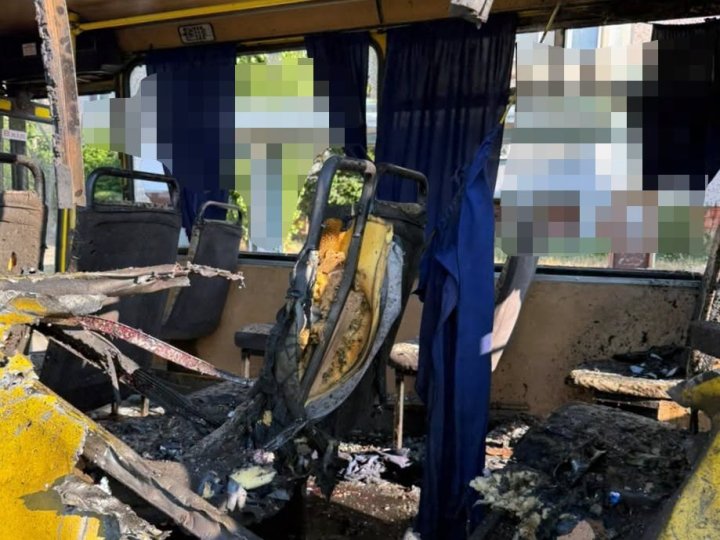 У Херсоні росіяни вбили 18-річну дівчину ударом дрона по маршрутці