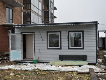 Неподалік Луцька будують тимчасові будинки для переселенців. ВІДЕО, ФОТО