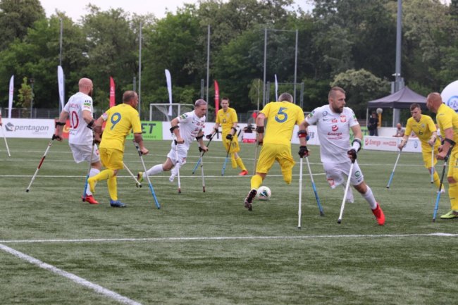 Коротша нога – не завада: історія волинянина, який вже 15 років грає в амптфутбол. ФОТО