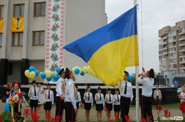 У День Прапора губернатор Волині говорив про місце України в Європі. ФОТО
