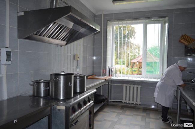 «Не дай Бог такої старості, але вона досить пристойна», -  Савченко про терцентр для пенсіонерів на Волині