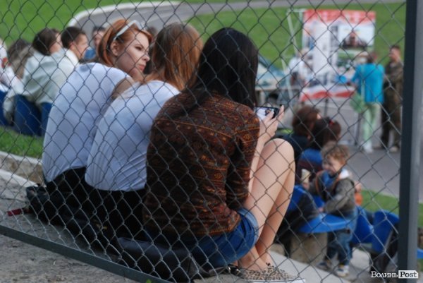 У Луцьку відкрили сезон нічного кіно просто неба. ФОТО