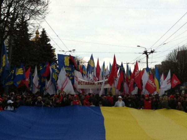 «Вставай, Україно!» в Рівному. ФОТО
