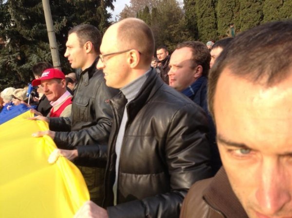 «Вставай, Україно!» в Рівному. ФОТО