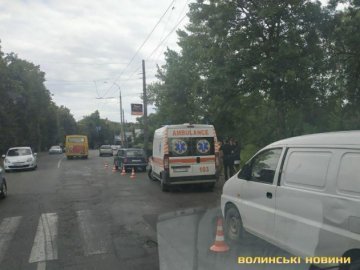Повідомили про стан пішохода, якого у Луцьку збив ВАЗ 