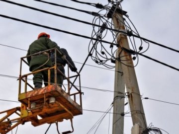 На Волині через негоду деякі села – без світла