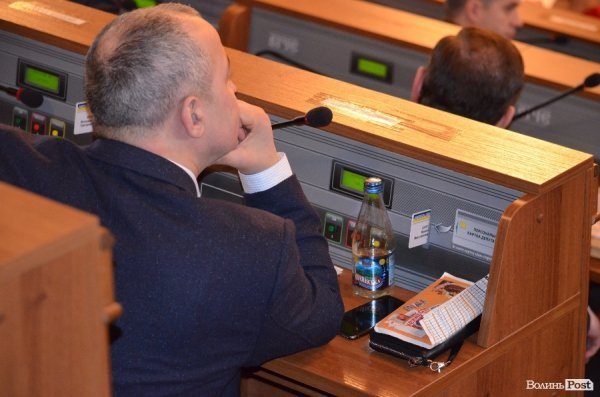 Сесія Волиньради: годинники, гаджети та «Однокласники». ФОТО