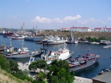Україна закрила порти Криму для міжнародого судноплавства