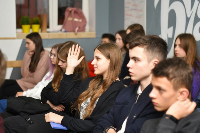 «Підприємець – це стан душі»: у Луцьку відбулася зустріч молоді з Андрієм Разумовським*